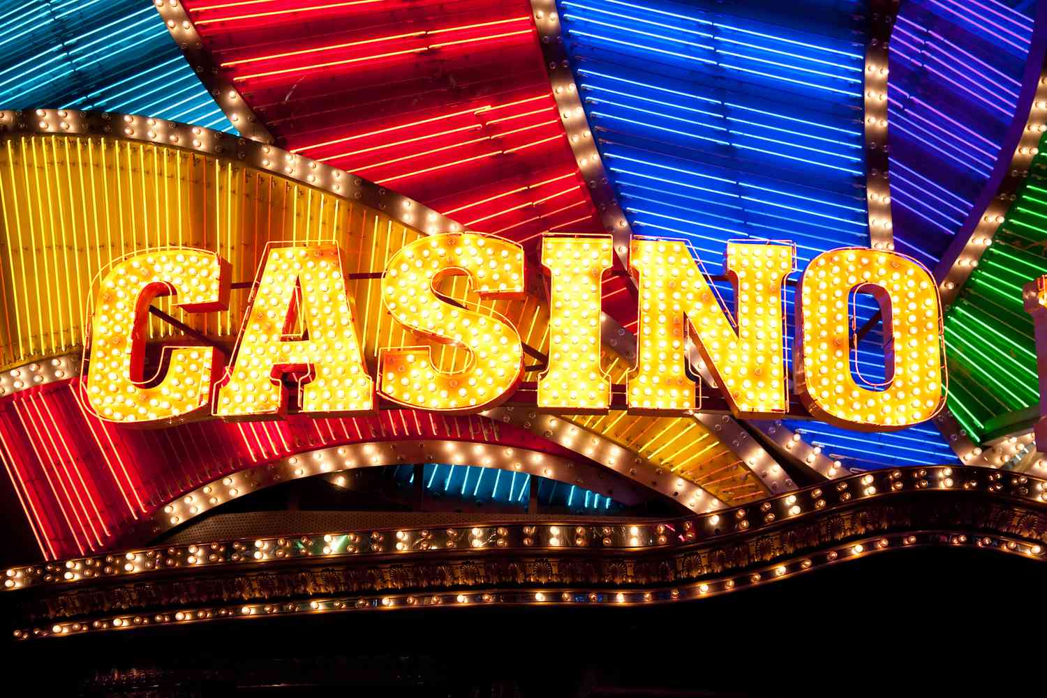 Where Sports Meet Casino: Enter the Ultimate Entertainment Hub